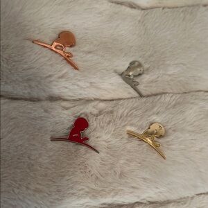 St Jude magnetic pin bundle